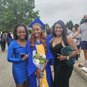 Meet your Posher, Sydia